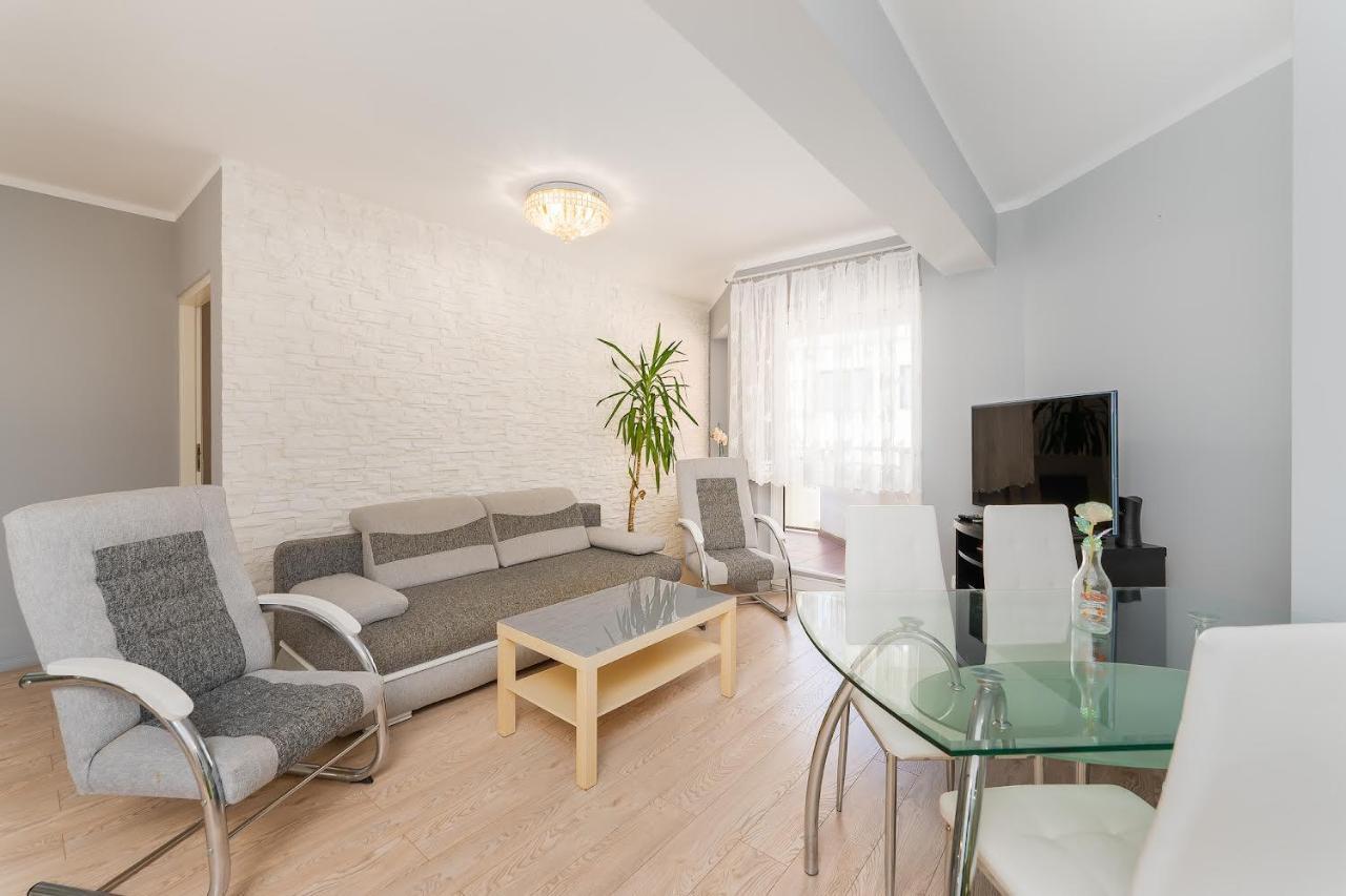 Apartment Port Cicha Street By Jantar